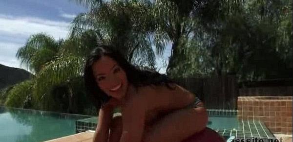  Hot Asian pornstar fucked on air